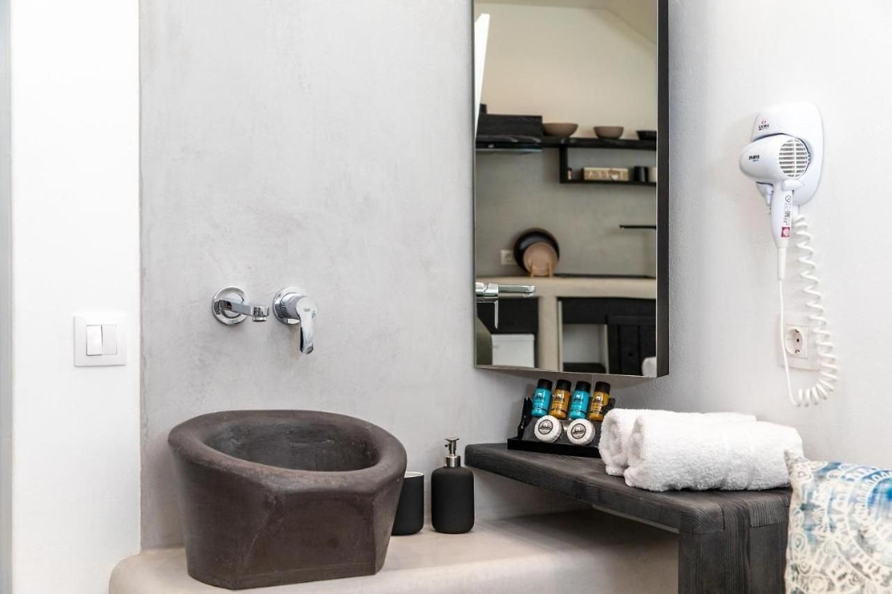 Blue Heart Luxury Suites Naxos City Ngoại thất bức ảnh
