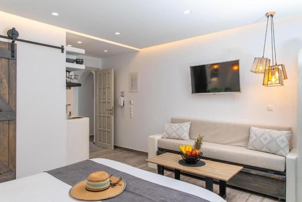 Blue Heart Luxury Suites Naxos City Ngoại thất bức ảnh