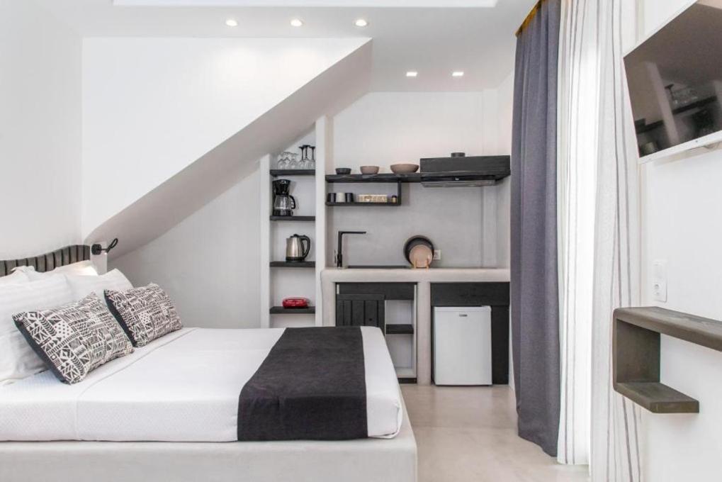 Blue Heart Luxury Suites Naxos City Ngoại thất bức ảnh