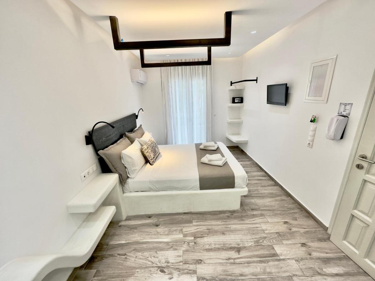 Blue Heart Luxury Suites Naxos City Ngoại thất bức ảnh